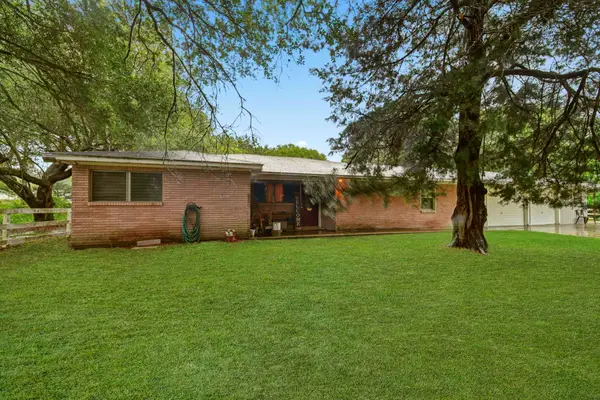 731 Meneley Road, Winnie, TX 77665