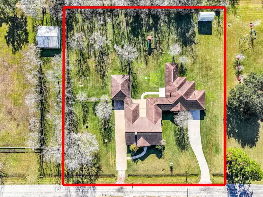 304 Chester Drive, Friendswood, TX 77546 - Image #3