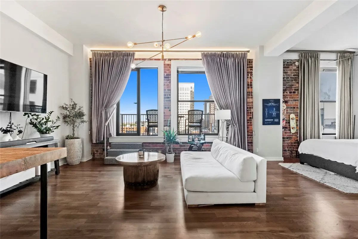 915 Franklin Street #8J, Houston, TX 77002 - #1