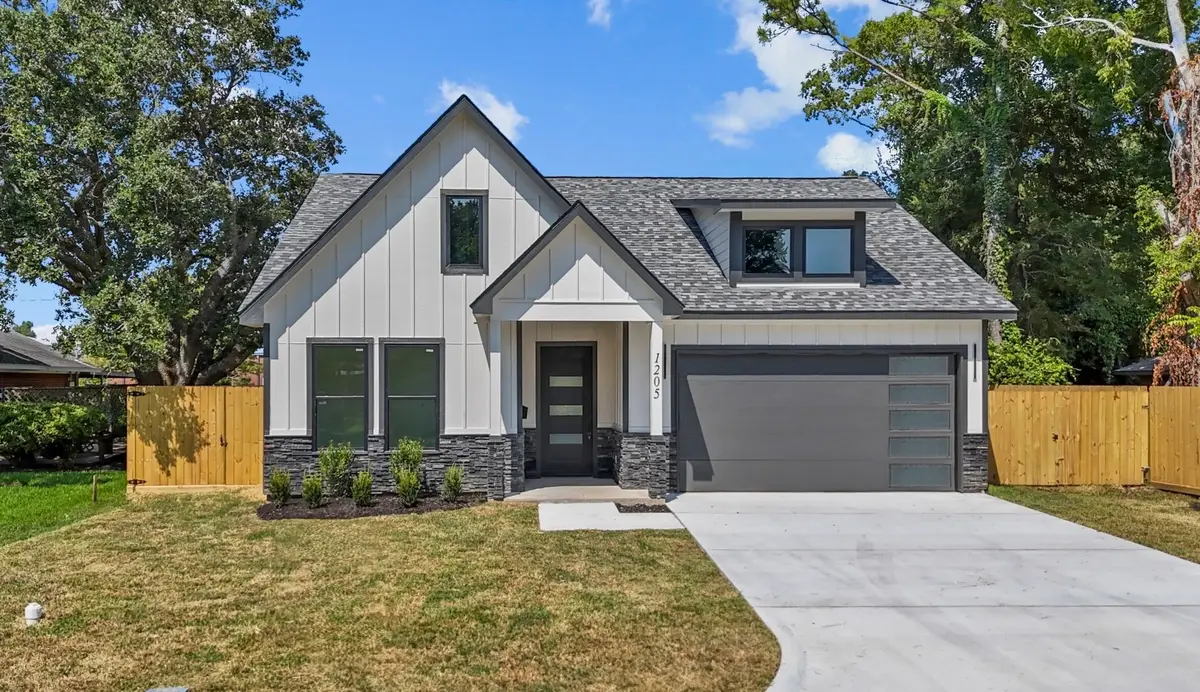 1205 Jarrett Street, Liberty, TX 77575 - Image #1