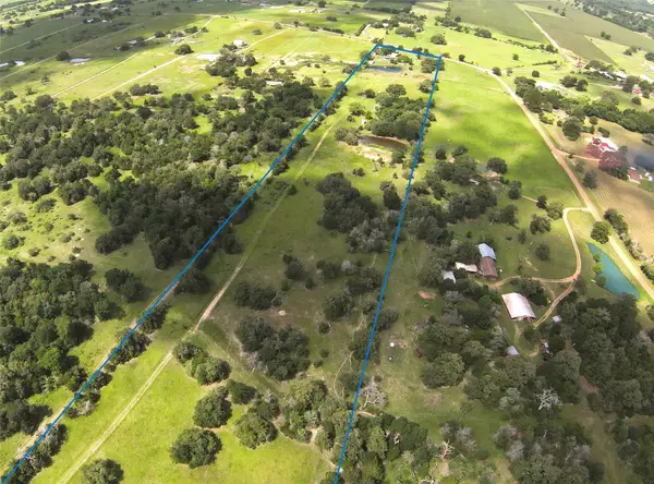 1435 Shaws Bend, Columbus, TX 78934