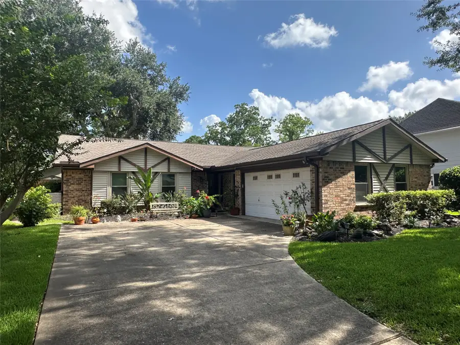 15715 Mill Point Drive, Houston, TX 77059 - #2