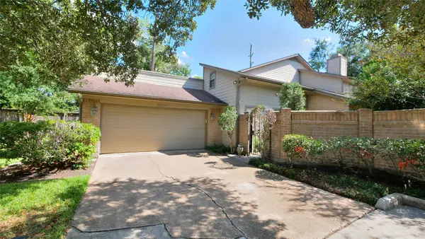 8003 Oakwood Forest Drive, Houston, TX 77040