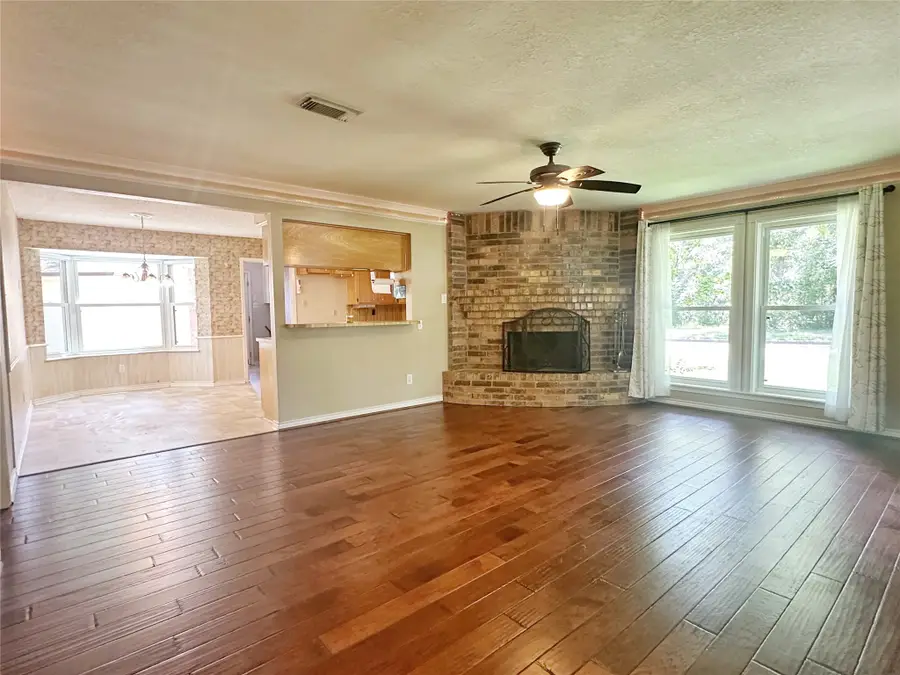 1806 Southwood Drive, Woodbranch, TX 77357 - Image #3