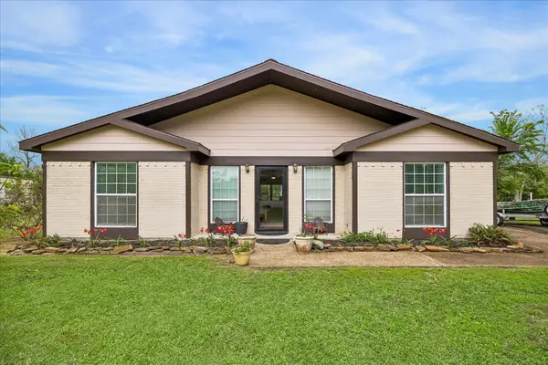 103 Spanish Trace Street, Crosby, TX 77532