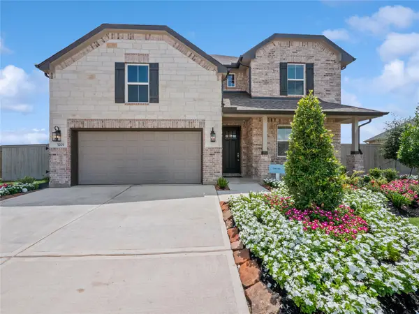 3201 Calm Prairie Lane, League City, TX 77573