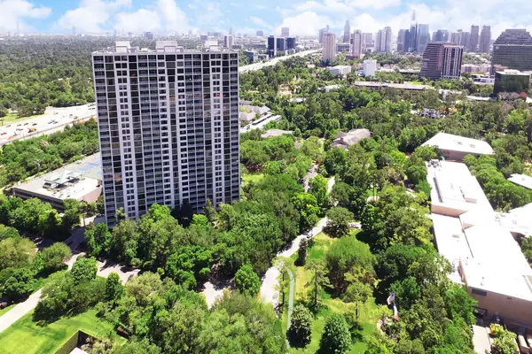 121 N Post Oak Lane #2104, Houston, TX 77024