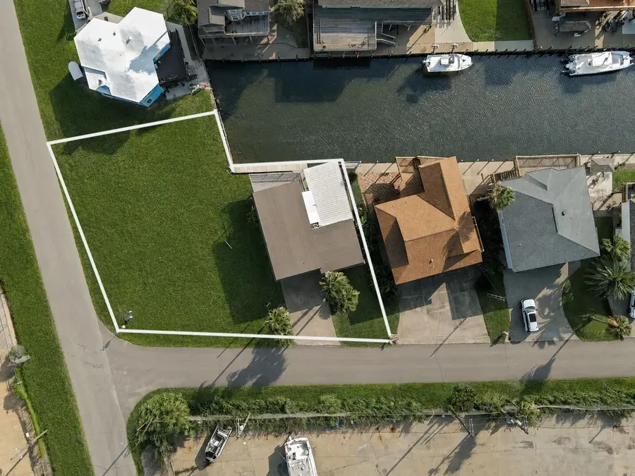 24 Kingfish Lane, Freeport, TX 77541 - #2