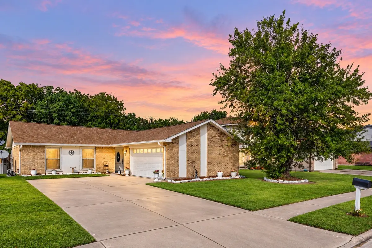 3006 Sandpiper Drive, Baytown, TX 77521 - #1