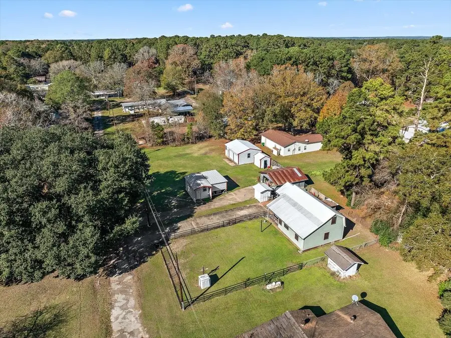 195 Gail Street, Huntington, TX 75949 - Image #2