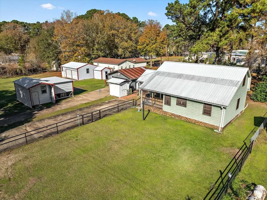 195 Gail Street, Huntington, TX 75949 - Image #3