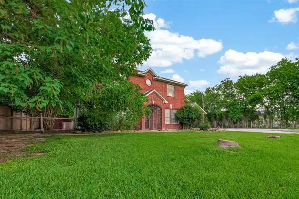 6131 E Houston Road, Houston, TX 77028