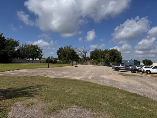 7151 Lawndale Street, Houston, TX 77023