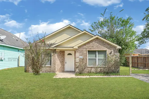 6610 Schambray Street, Houston, TX 77085
