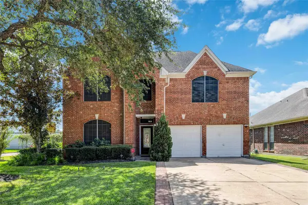 11618 Peachwood Lake Drive, Sugar Land, TX 77498