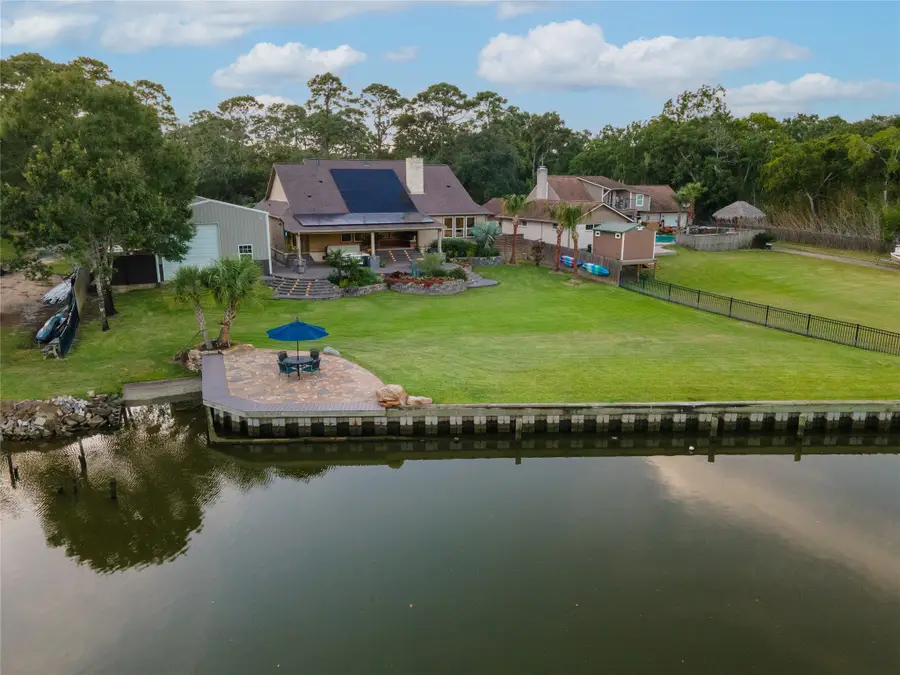 3828 Bayou Circle, Dickinson, TX 77539 - Image #2