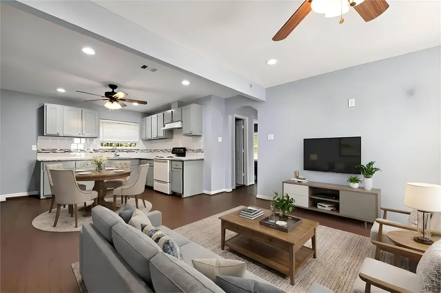 5209 Plum Drive, Houston, TX 77087 - #2