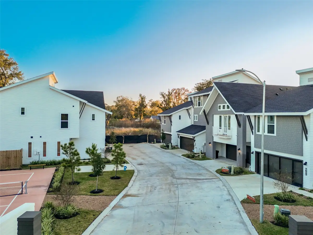 7607 Victory Reserve Street, Houston, TX 77088 - Image #1