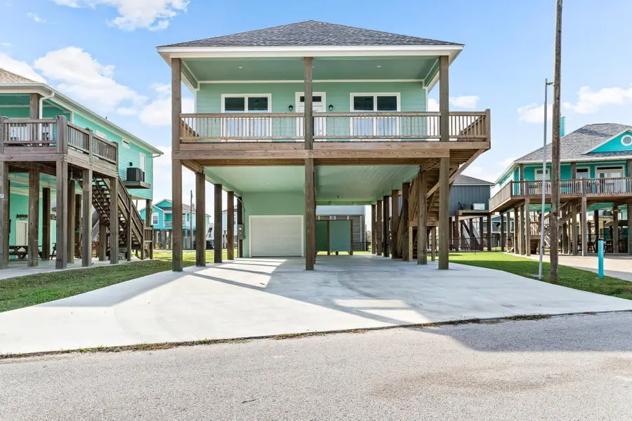 971 Tidelands Drive, Crystal Beach, TX 77650 - Image #2