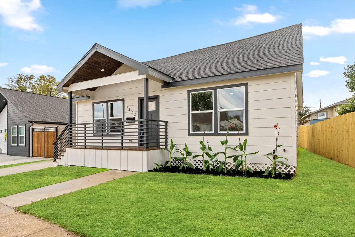 7422 Mckinney Street, Houston, TX 77011 - Image #1