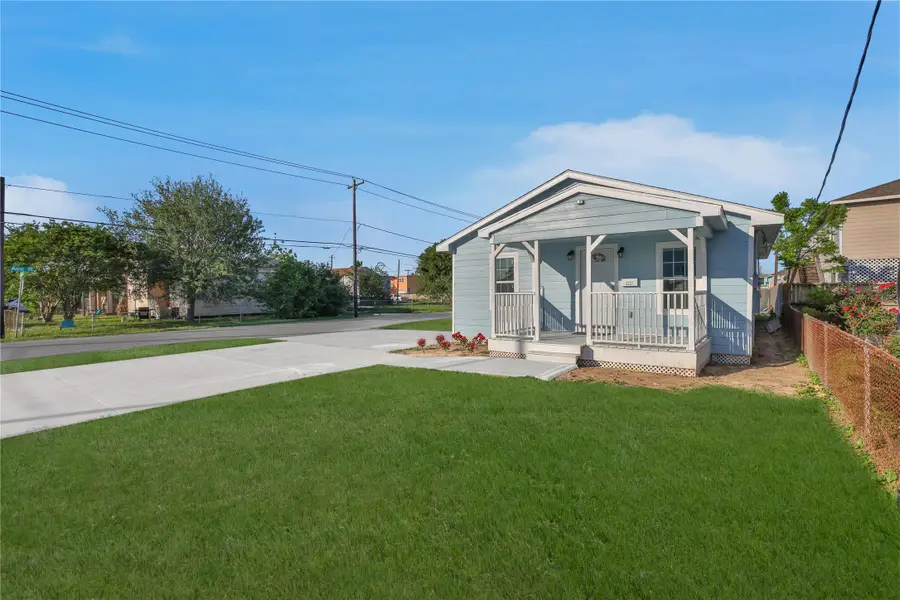 2221 Grover Avenue, Galveston, TX 77551 - Image #2