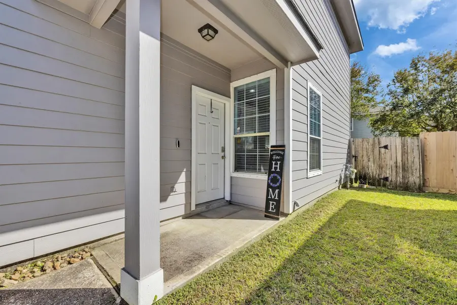 483 Folk Crest Lane, Dickinson, TX 77539 - Image #2