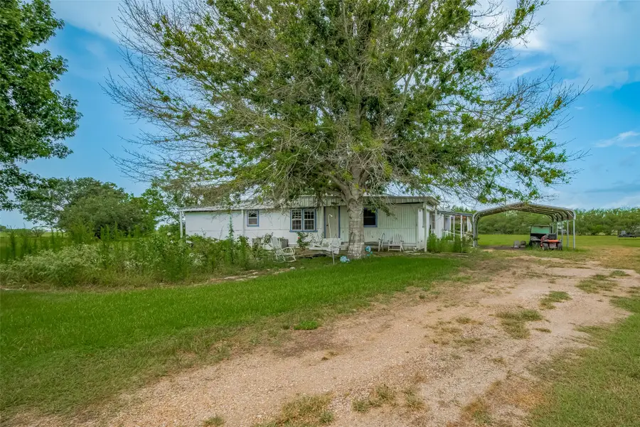 2316 Green Meadows Drive, Sealy, TX 77474 - Image #3