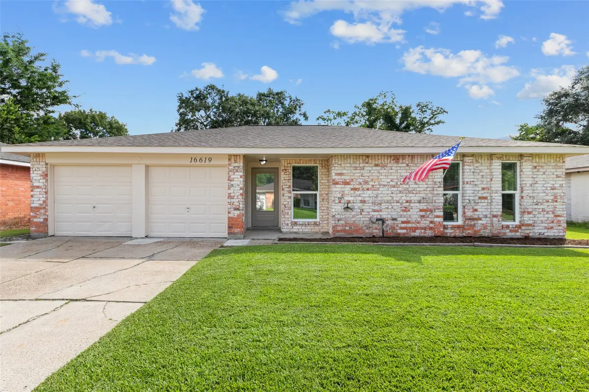 16619 Forest Bend Avenue, Friendswood, TX 77546 - #1