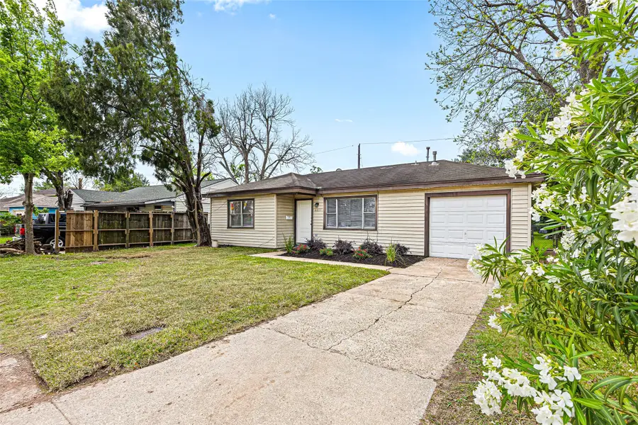 6633 W 43rd Street, Houston, TX 77092 - #3