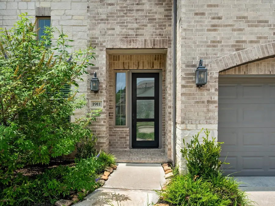 1911 Golden Leaf Drive, Missouri City, TX 77459 - #2
