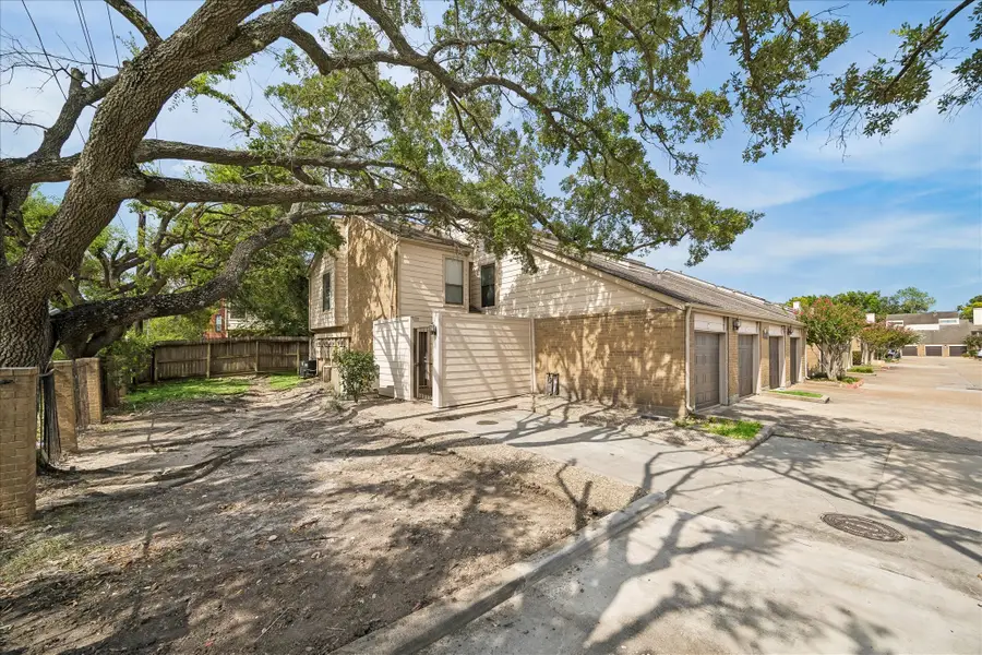 2277 S Kirkwood Road #1116, Houston, TX 77077 - #2