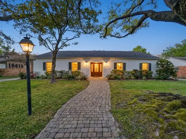 10610 Piping Rock Lane, Houston, TX 77042