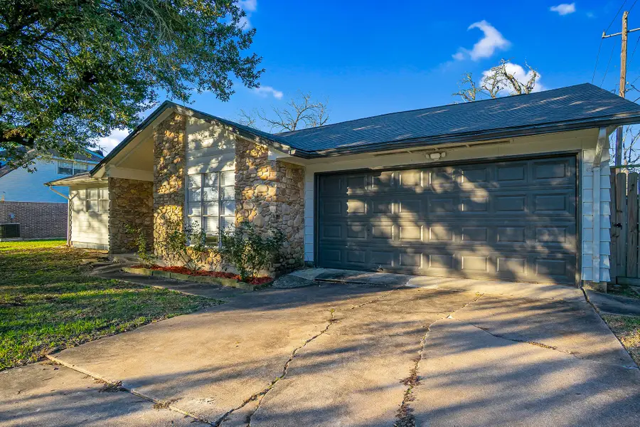 3210 Valley Brook Drive, La Porte, TX 77571 - #3