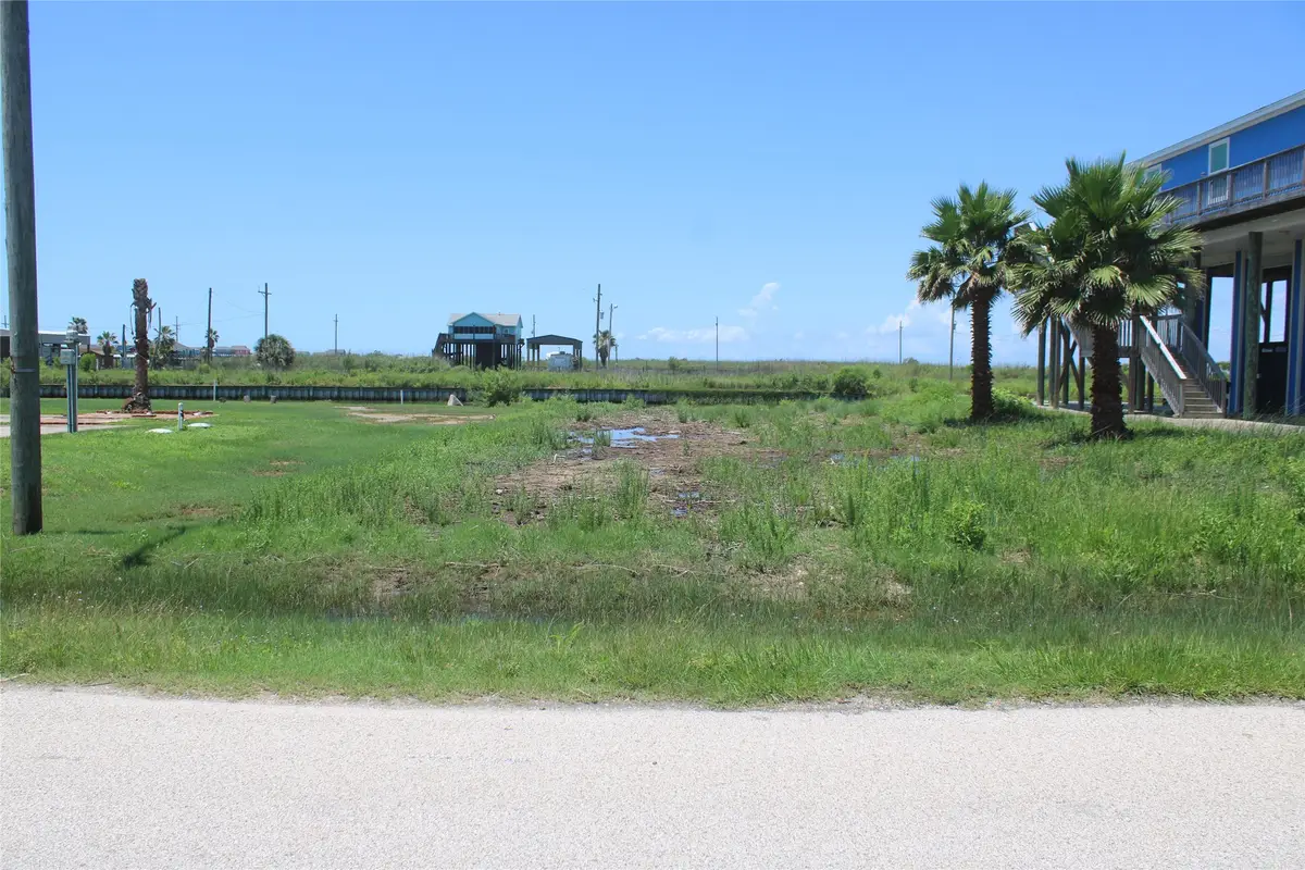 1089 Mabry Street, Gilchrist, TX 77617 - #1