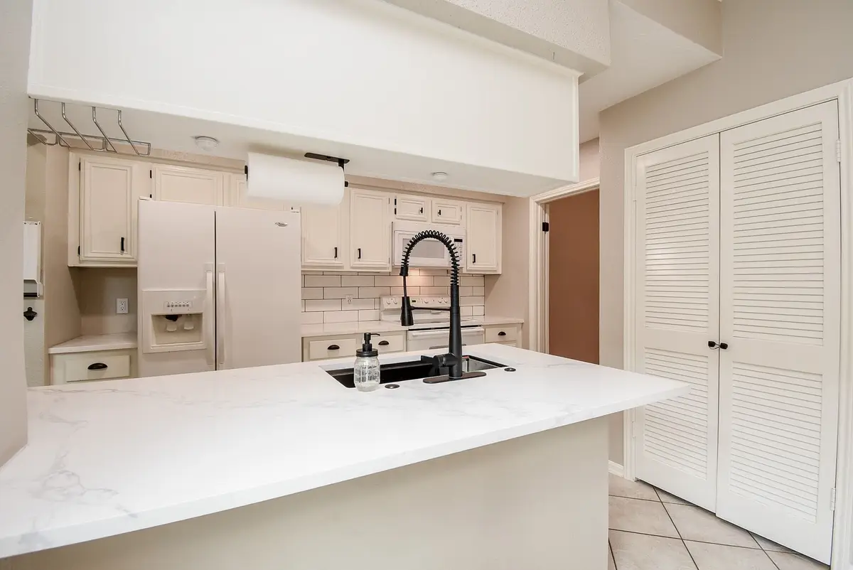 800 Country Place Drive #502, Houston, TX 77079 - #1