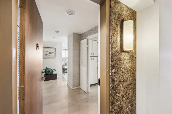 49 Briar Hollow Lane #1503, Houston, TX 77027