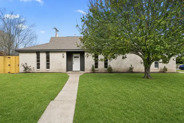 9002 San Jose Avenue, Texas City, TX 77591