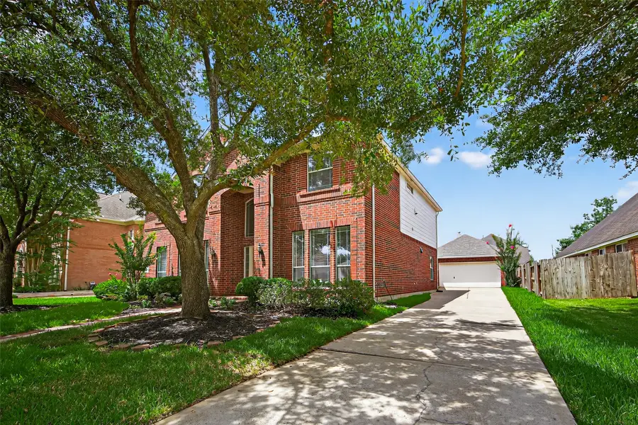 11711 Summer Brook Court, Pearland, TX 77584 - Image #3