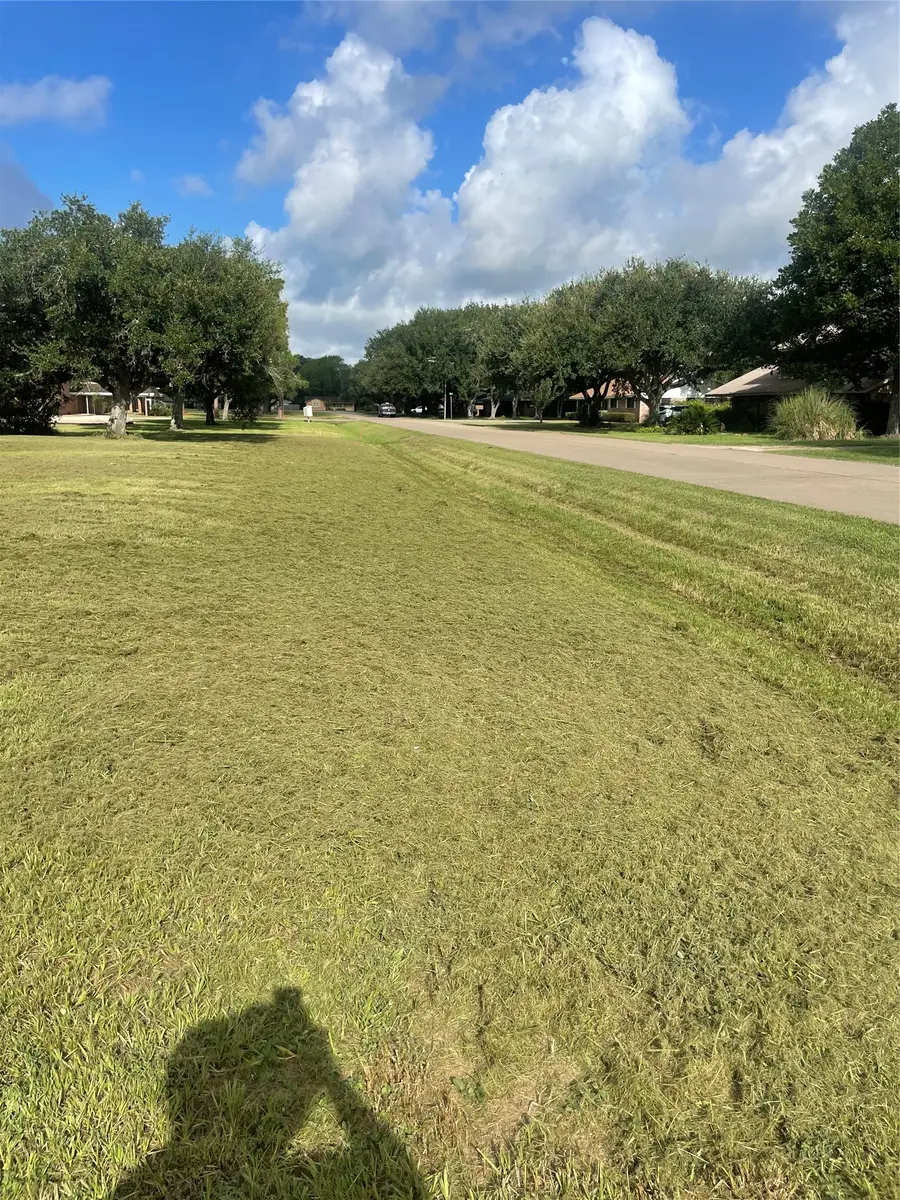 1800 Leissner Street, Bay City, TX 77414 - #3