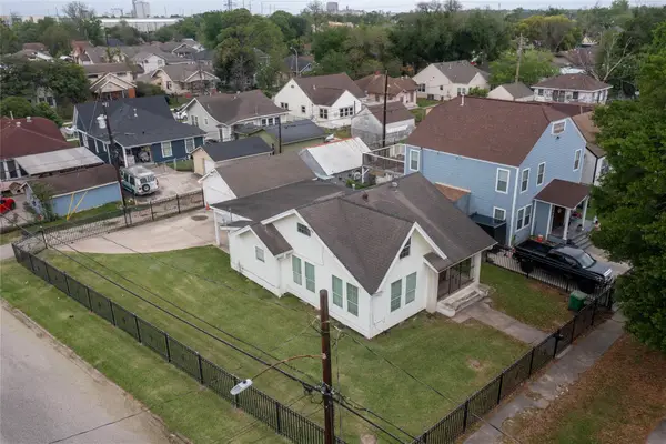 101 Eastgate Street, Houston, TX 77012