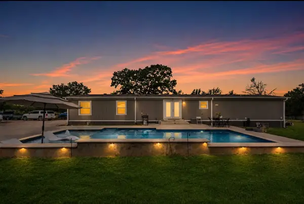 26012 Tyler Park, Bedias, TX 77831