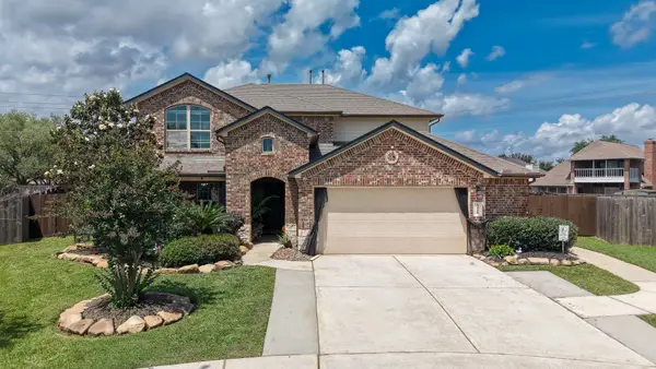 3911 Summerlin Court, Baytown, TX 77521