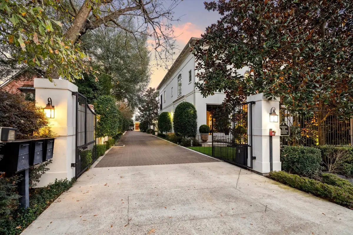 66 E Broad Oaks, Houston, TX 77056 - #1