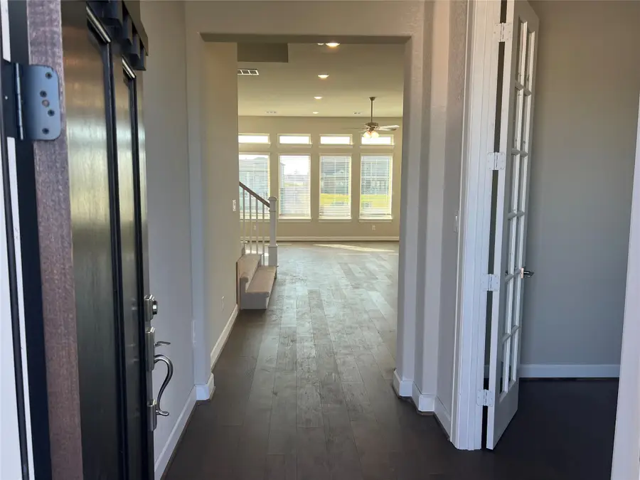 136 Peninsula Point Drive, Montgomery, TX 77356 - Image #2