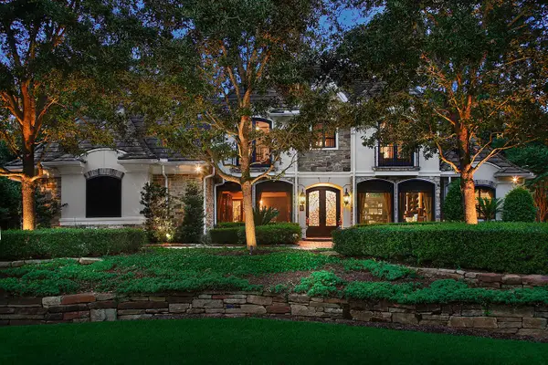 14 N Palmiera Circle, The Woodlands, TX 77382