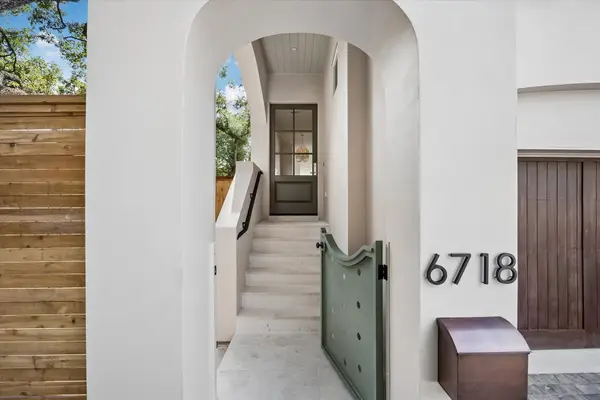 6718 Belmont Street, Houston, TX 77005