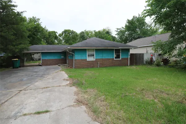 618 Azalea Drive, La Marque, TX 77568