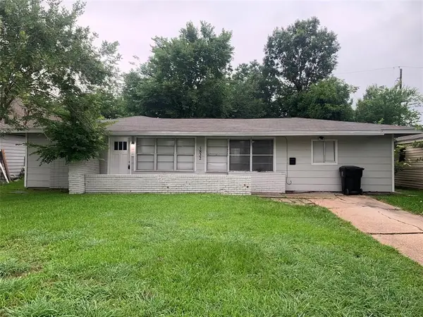 5822 Glenhurst Drive, Houston, TX 77033