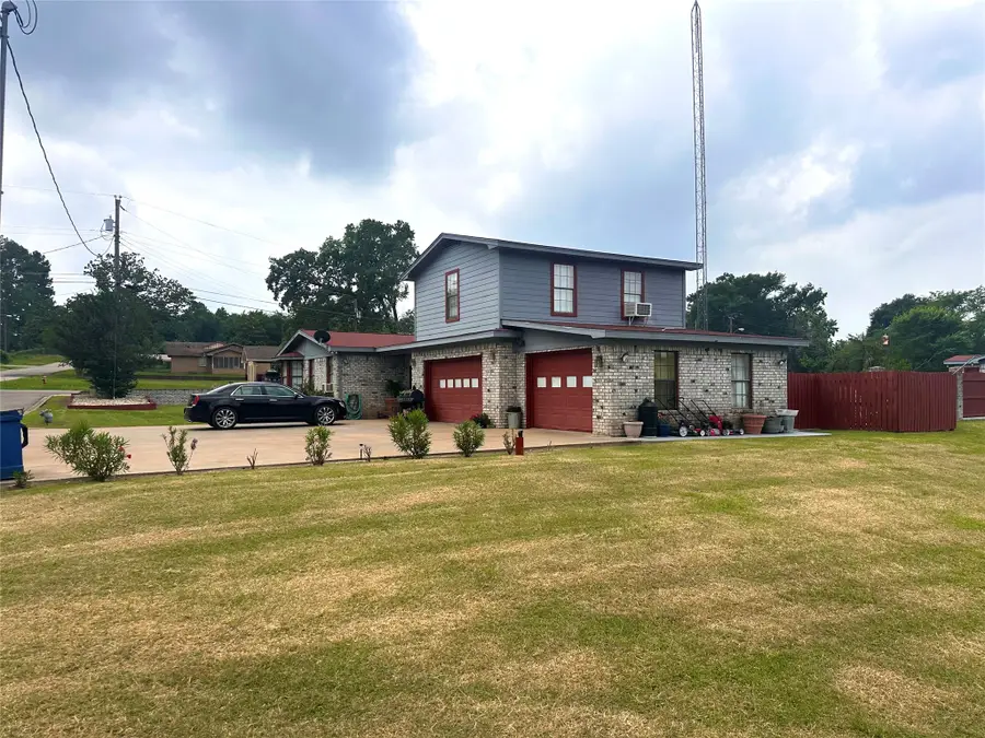 201 Kennard Street, Buffalo, TX 75831 - #2