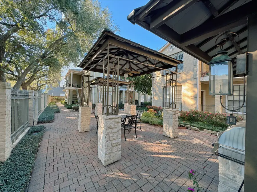 2700 Revere Street #140, Houston, TX 77098 - Image #2